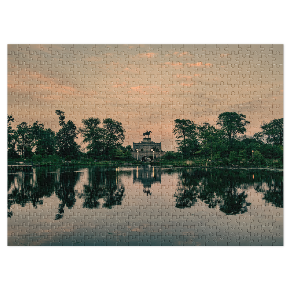 Chicago Reflections Jigsaw Puzzle with storage tin