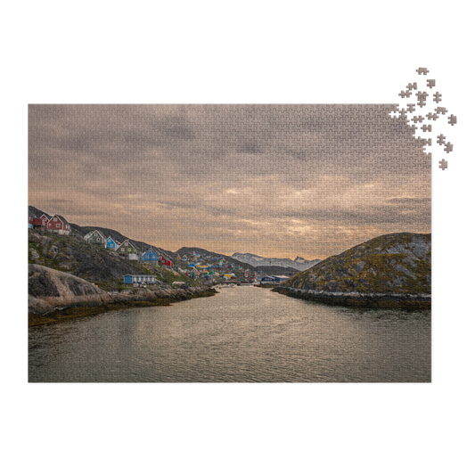 Greenland Houses Jigsaw Puzzle with storage tin